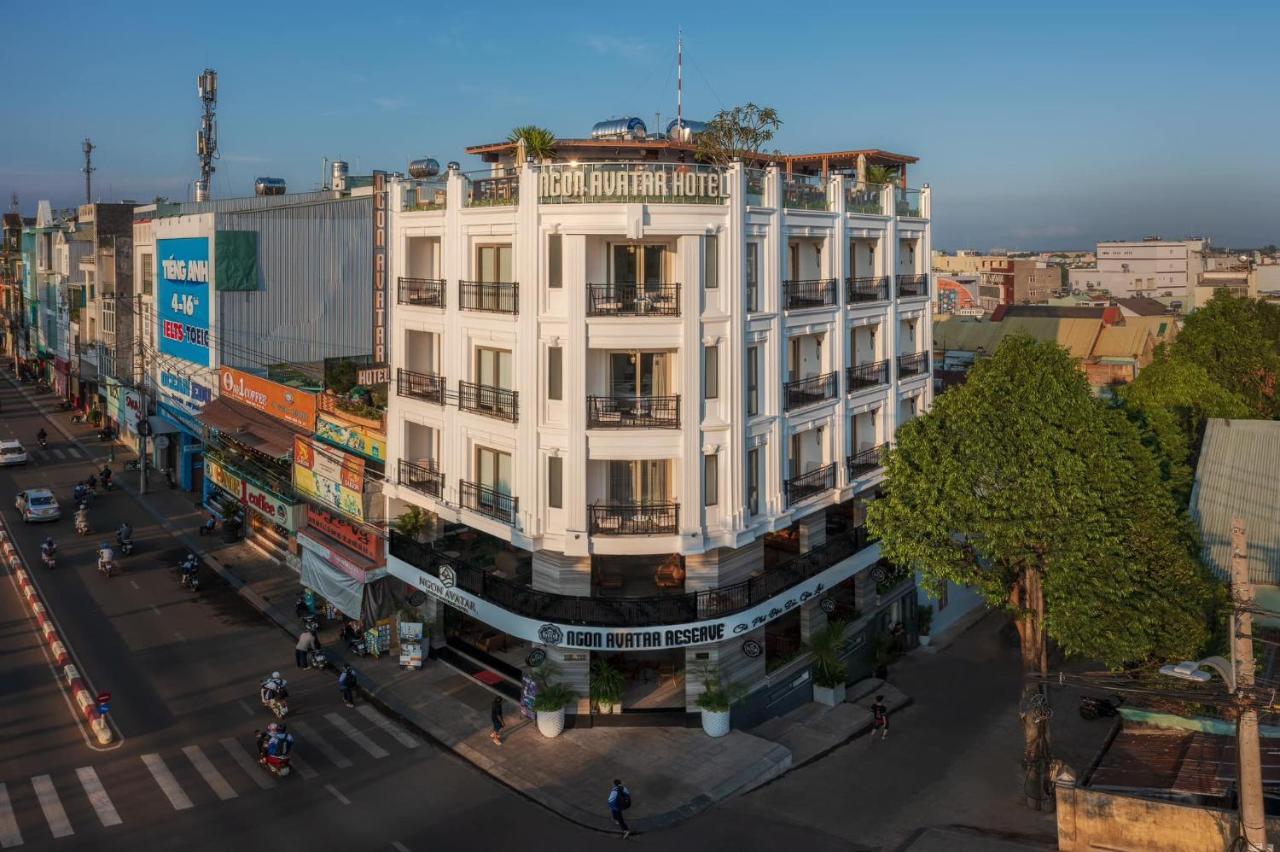 פלייקו Ngon Avatar Hotel מראה חיצוני תמונה