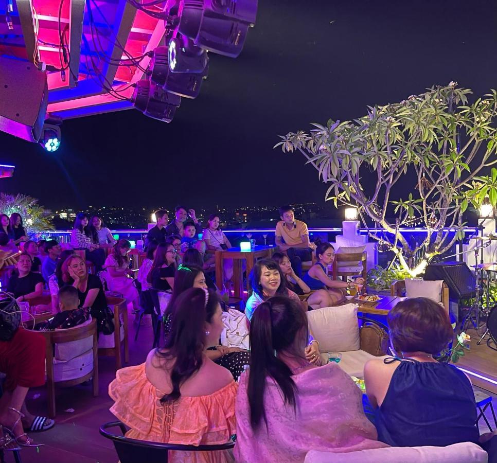 פלייקו Ngon Avatar Hotel מראה חיצוני תמונה