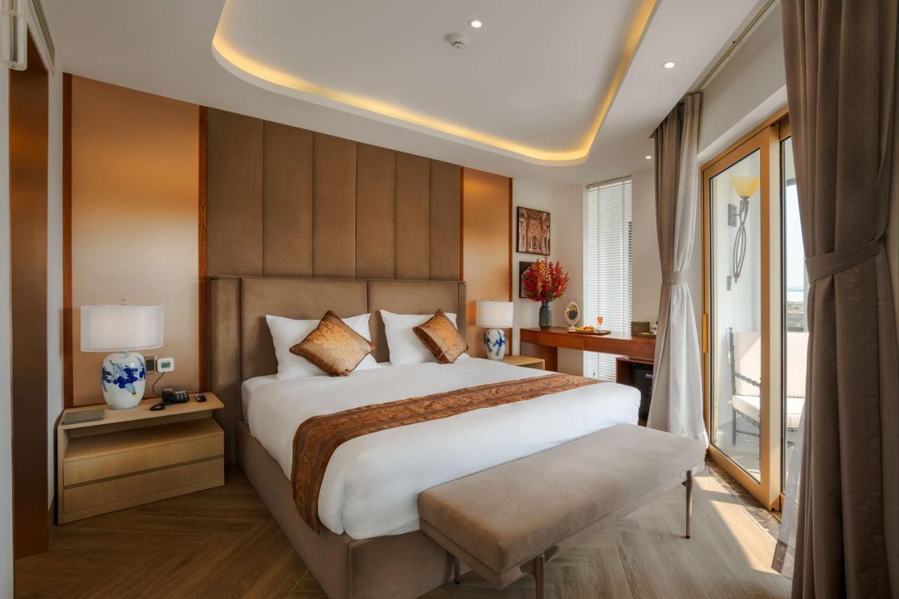 פלייקו Ngon Avatar Hotel מראה חיצוני תמונה