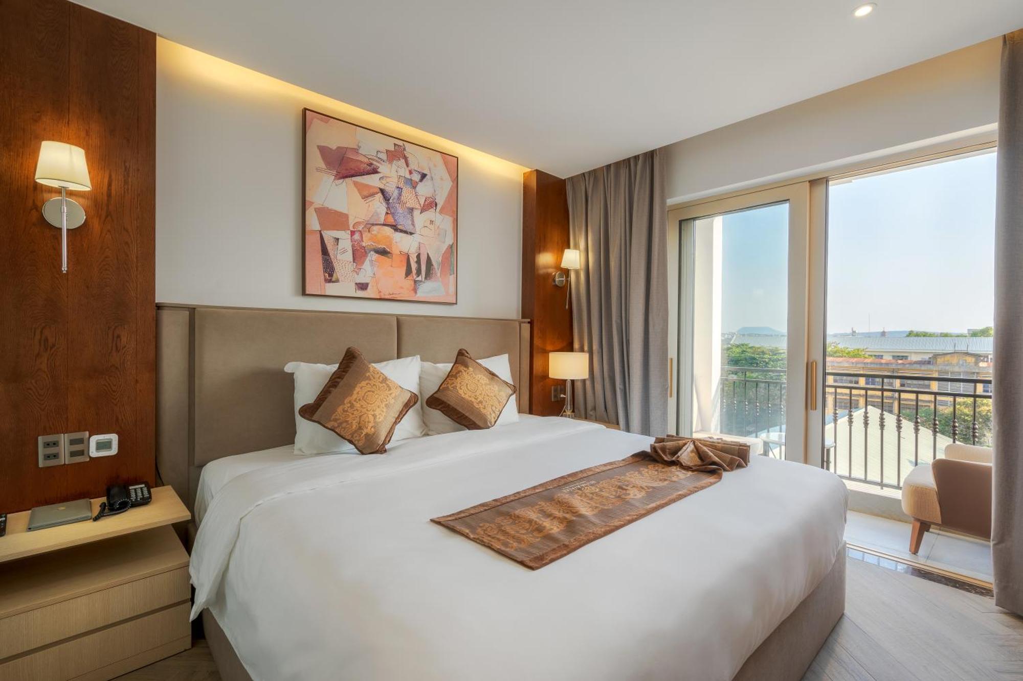 פלייקו Ngon Avatar Hotel מראה חיצוני תמונה